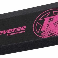 Reverse Components Reverse - Protège Base Arrière Néoprène Avec Logo -Vélos électriques Soldes 7447 1 3840x2160