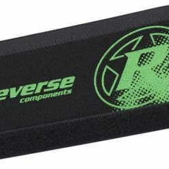 Reverse Components Reverse - Protège Base Arrière Néoprène Avec Logo -Vélos électriques Soldes reverse protege base arriere neoprene avec logo vert 7444 3840x2160